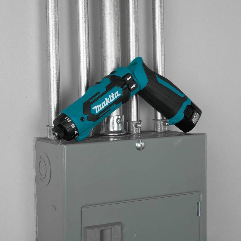 Kit de Taladro Destornillador Inalámbrico de 1/4 de Pulgada con Embrague de Parada Automática de Iones de Litio de 7.2V Makita - DF012DSE