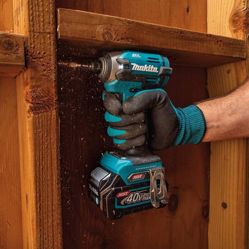 Kit de destornillador de impacto inalámbrico sin escobillas de 4 velocidades Makita 40V max XGT (2.5Ah) - GDT02D