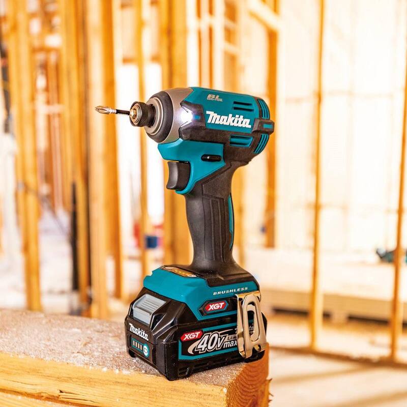 Kit de destornillador de impacto inalámbrico sin escobillas de 4 velocidades Makita 40V max XGT (2.5Ah) - GDT02D