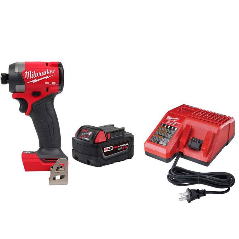 Kit de inicio Milwaukee M18 18-V de iones de litio XC con una batería de 5.0Ah, cargador y destornillador de impacto hexagonal de 1/4 de pulgada - 48-59-1850-2953-20