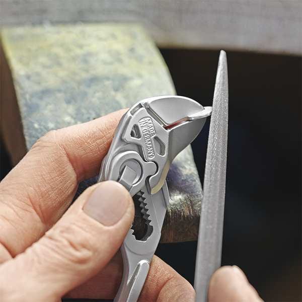 Knipex 5 in V-Jaw Plier Wrench Smooth, Plastic Grip - 86 03 125 SBA