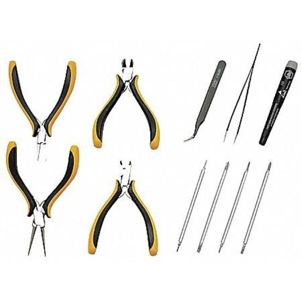 Wiha 4 3/4 in Bent Needle Nose Plier ESD Safe Dissipative Handle - 32744