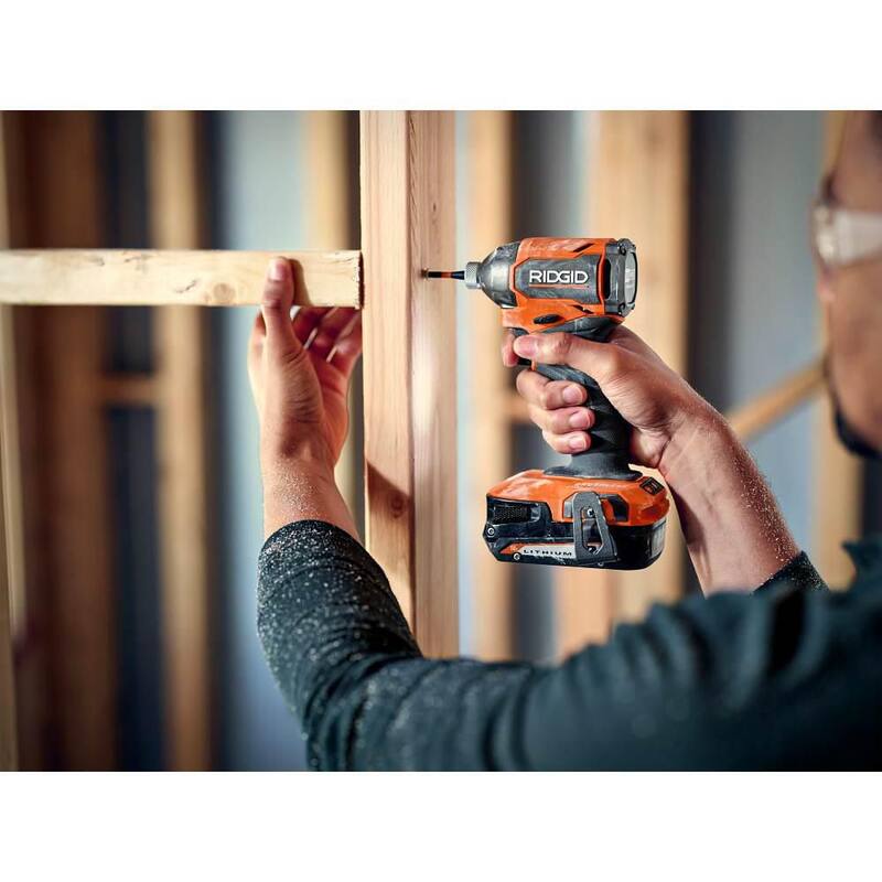 Kit de Atornillador de Impacto Inalámbrico Brushless Subcompacto de 18V RIDGID con Batería de 2.0 Ah, Cargador y Bolsa de Herramientas - R872311K
