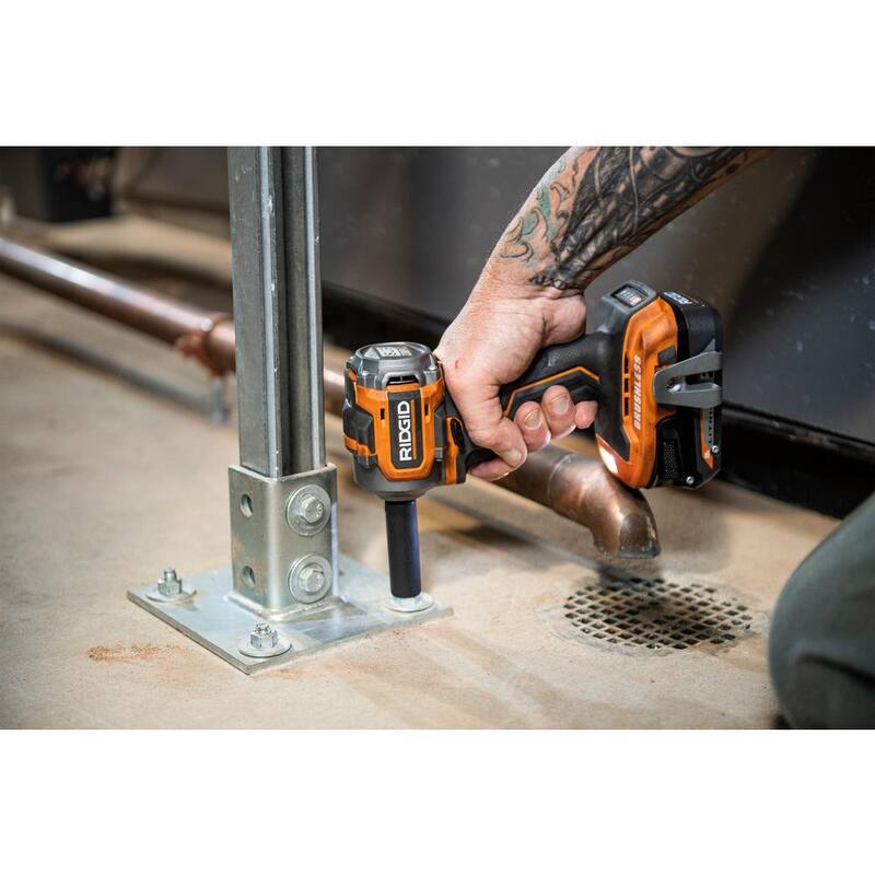 Atornillador de impacto inalámbrico de 1/4 de pulgada RIDGID de 18V con batería de iones de litio de 2.0 Ah y cargador - R860021B-AC9302
