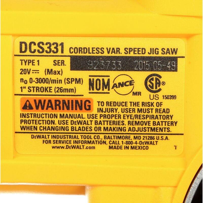 SIerra de Calar Inalámbrica DEWALT 20V MAX, (1) Batería de Iones de Litio Compacta de 20V MAX de 3.0Ah y Cargador de 12V-20V MAX - DCS331BW230C