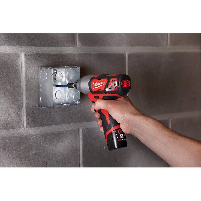 Si la marca del producto no se debe traducir, la traducción sería:

Milwaukee M12 12V Lithium-Ion Cordless Hackzall Reciprocating Saw Kit with M12 1/4 in. Hex Impact Driver - 2420-21-2462-20

Equipo de sierra de sable inalámbrica Milwaukee M12 12V de iones de litio con taladro de impacto hexagonal de 1/4 de pulgada M12 - 2420-21-2462-20