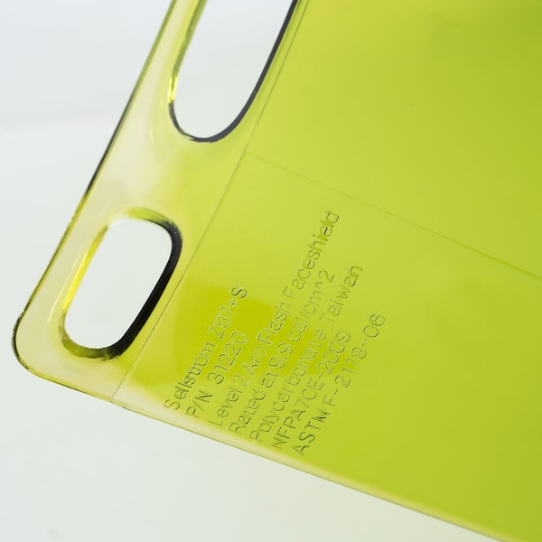 Sellstrom 312 Series Premium Arc-Flash-Rated Face Shield Window, 8 in x 15 in x .060 in, Uncoated - S31220