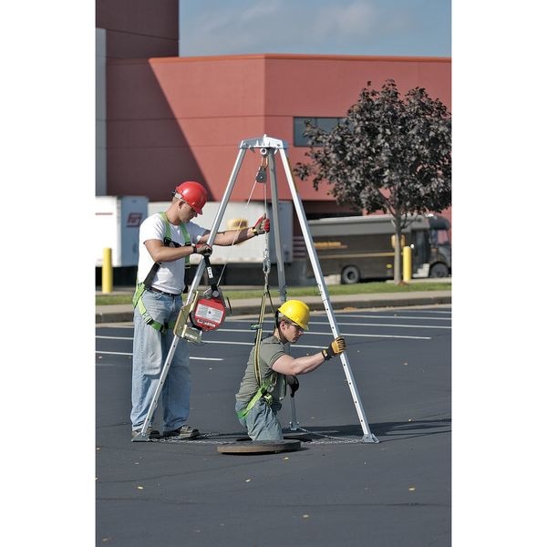 Honeywell Miller Miller 9-Ft. 2.7 M High-Strength Aluminum Tripod - 51X/9FT