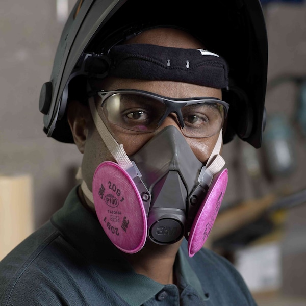 3M Half Mask Respirator Kit:  Includes 4 Filters, Nuisance Organic Vapor/P100, 6000 Series, Size L - 6AP71-5WYZ6
