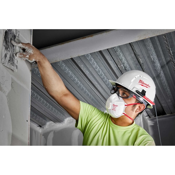 Milwaukee Tool Disposable Respirator, N95, Molded, Dual, Adjustable, Molded Nose Bridge, M - 48-73-4004