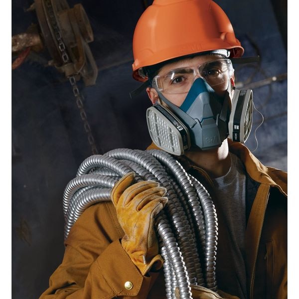 3M Half Mask Respirator, Rugged Comfort 6500 Series, Not Rated, Bayonet, Size M 0 Cartridges Included - 6502