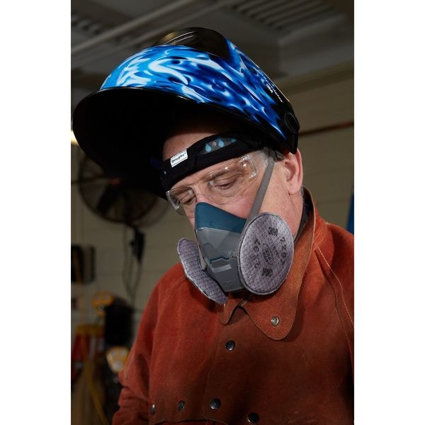 3M Half Mask Respirator, Rugged Comfort 6500 Series, Not Rated, Bayonet, Size M 0 Cartridges Included - 6502