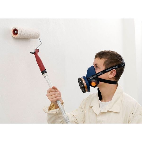 Sundstrom Safety Half Mask Respirator, SR 100 Series, Not Rated, Snap-In Gasket, Size M 0 Cartridges Included - SR 100 M/L