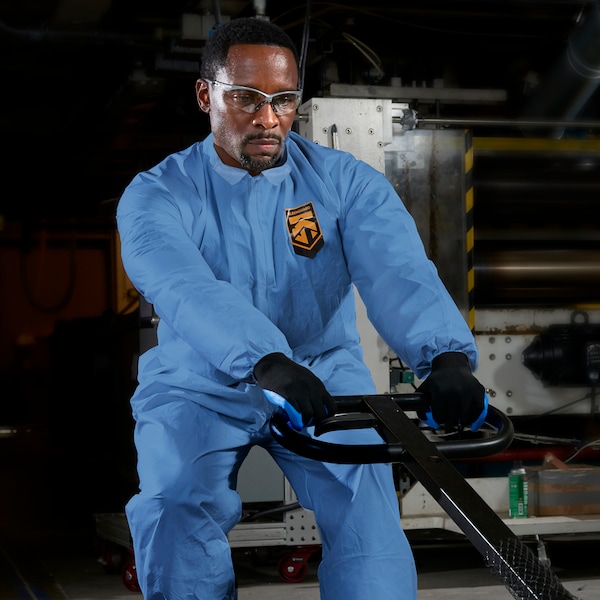 Kleenguard Disposable Coveralls, Collared, L, SMMMS, Zipper, Elastic Cuff, Elastic Ankle, Serged Seam, 24 PK - 58503
