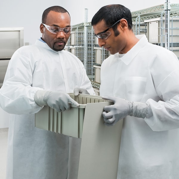 Kleenguard KleenGuard A20 Disposable Lab Coat, SMMMS, Snaps Closure, White, L, 25 PK - 10029