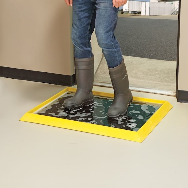 Pig Boot Sanitizing Footbath Mat 39" L x 32" W x 2" H - SAN210