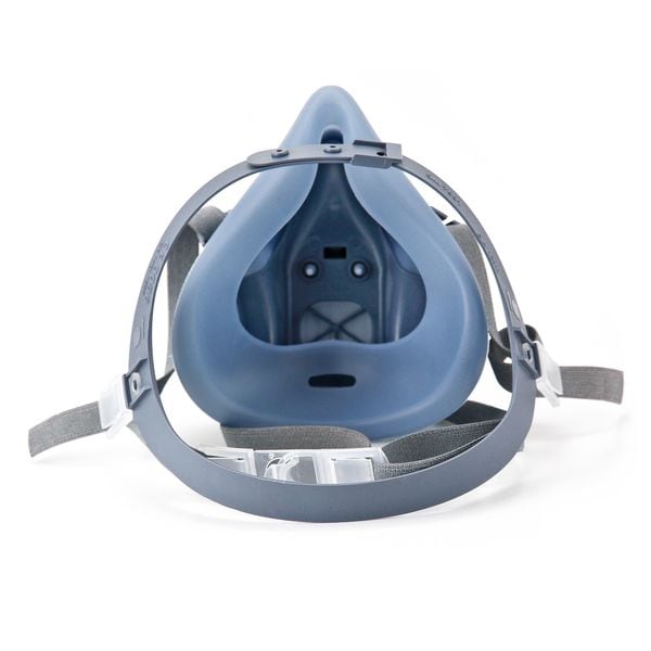 3M Half Mask Respirator, 7500 Series, Not Rated, Bayonet, Size M 0 Cartridges Included - 7502