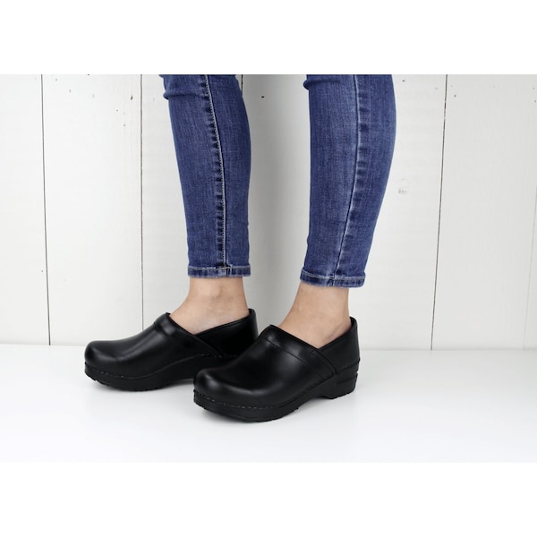 Sanita PROFESSIONAL Cabrio Wide Women's Closed Back Clog in Black, Size 5.5-6, PR - 457611-002-37