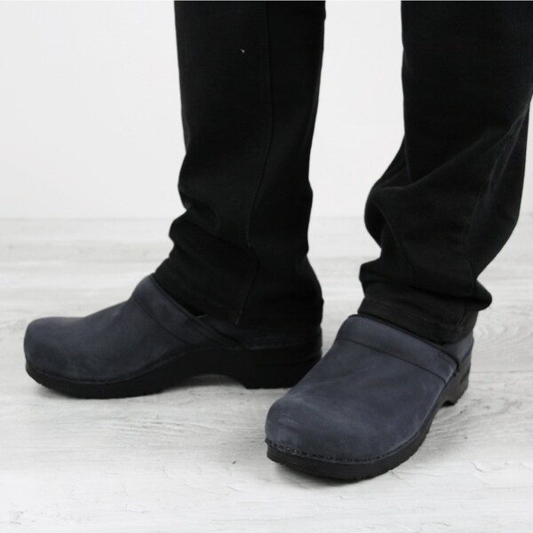 Sanita PROFESSIONAL SMOOTH OILED LEATHER Men's Closed Back Clog in Ink, Size 9.5-10, PR - 457206M-075-44