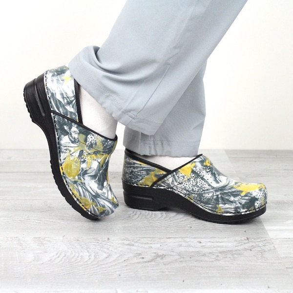 Sanita FLYWAY Women's Open Back Clog in Vintage Floral Print, Size 4.5-5, PR - 478606-007-42