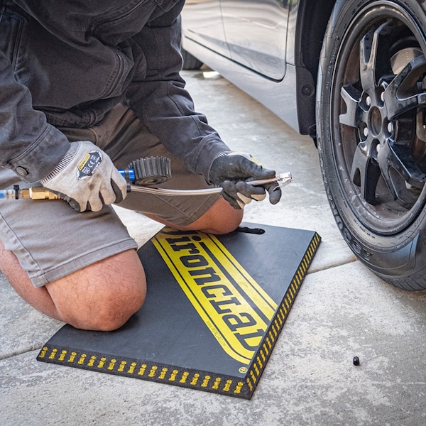 Ironclad Performance Wear 1” Foam Kneeling Pad w/ Integrated handle-Waterproof & Oil Resistant - M09030