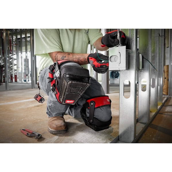 Milwaukee Tool Performance Knee Pad, Hard Shell, Plastic Pad, Fabric Cap, Buckle Closure, 2 Straps, Black/Red - 48-73-6030