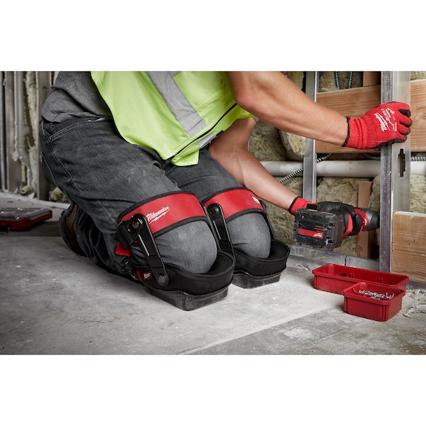 Milwaukee Tool Performance Knee Pad, Hard Shell, Plastic Pad, Fabric Cap, Buckle Closure, 2 Straps, Black/Red - 48-73-6030