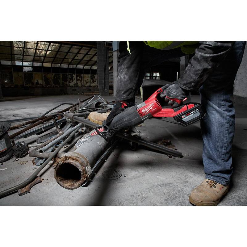 Si me permites traducirlo haciendo referencia a la marca del producto, sería: Milwaukee M18 FUEL 18V Sierra Alternativa Recíproca Orbital Inalámbrica Brushless de Iones de Litio con Sierra Circular Trasera de 7-1/4 pulgadas - 2722-20-2830-20.