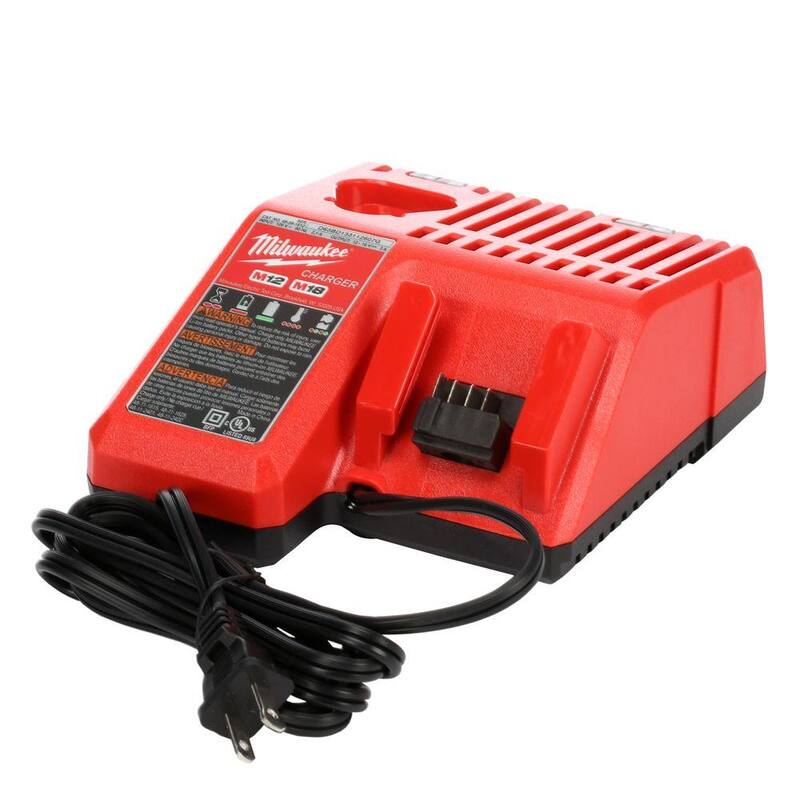 Milwaukee M18 FUEL 18V Lithium-Ion Brushless Cordless SAWZALL Kit de Sierra Alternativa con (1) baterías de 5.0Ah, cargador y maletín - 2720-21