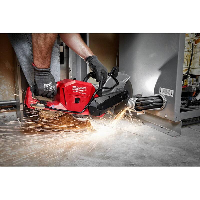 Si tradujeramos solo lo necesario para completar la traducción, seria algo como: Kit de Sierra Cortadora Inalámbrica Brushless Milwaukee M18 FUEL ONE-KEY de 18V con Carrete de Tiza de Línea Gruesa de 100 pies - 2786-22HD-48-22-3986.