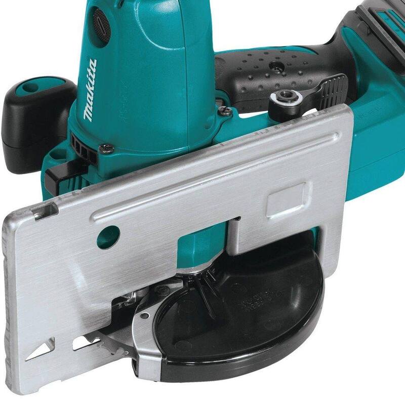 Si, esto sería "Sierra para corte de metal inalámbrica de 5-3/8 in. Makita 18V LXT de ion de litio (solo herramienta) - XSC01Z"