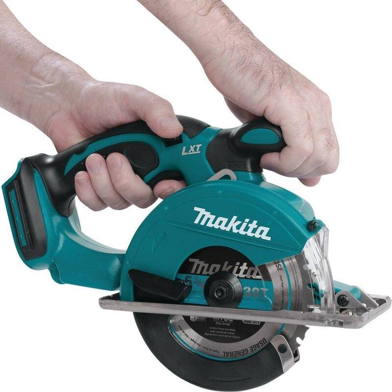 Si, esto sería "Sierra para corte de metal inalámbrica de 5-3/8 in. Makita 18V LXT de ion de litio (solo herramienta) - XSC01Z"