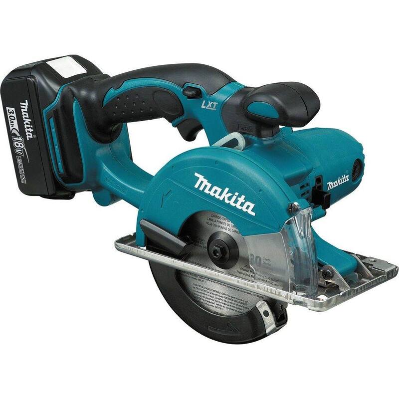 Si, esto sería "Sierra para corte de metal inalámbrica de 5-3/8 in. Makita 18V LXT de ion de litio (solo herramienta) - XSC01Z"