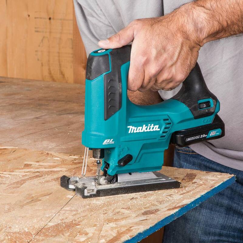 Kit de sierra de calar inalámbrica Makita 12V máx CXT de iones de litio sin escobillas con asa superior (2.0Ah) - VJ06R1J