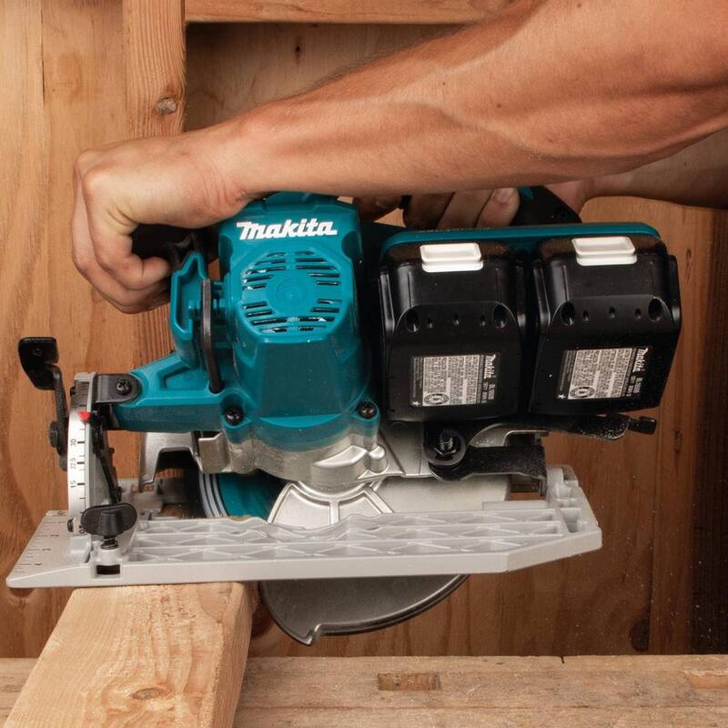 Kit de sierra circular Makita 18V X2 LXT (36V) Brushless de 7-1/4 pulgadas con batería de 5.0Ah y destornillador de impacto de 1/4 de pulgada Brushless 18V LXT - XSH06PT-XDT13Z