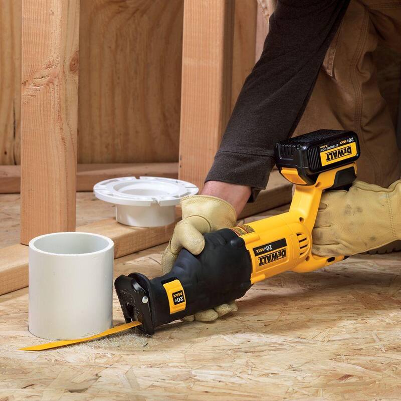 Sierra sable inalámbrica DEWALT 20V MAX de ion de litio con paquete de batería POWERSTACK 1.7 Ah y cargador - DCS380BWCBP034C