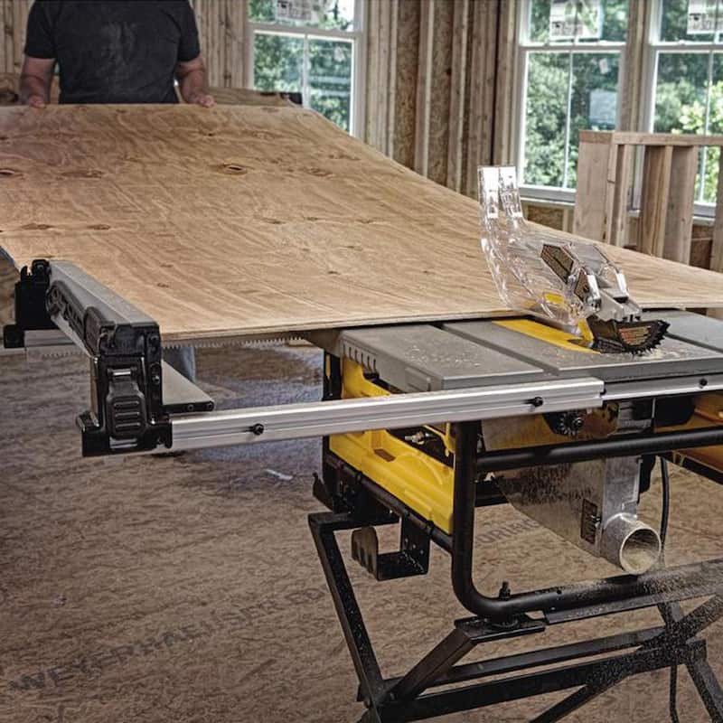 DEWALT 15 Amperios con cable 8-1/4 pulgadas Sierra de mesa portátil compacta para sitio de trabajo (soporte no incluido) - DWE7485