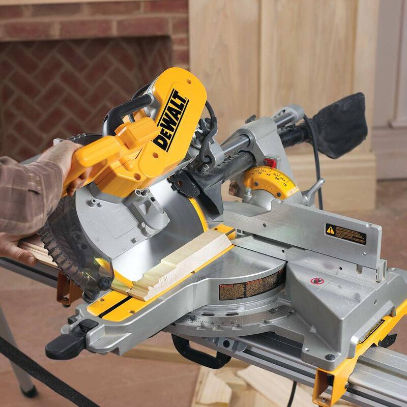 Siemens 15 A Amoladora Ingleteadora Compuesta Deslizante de Doble Bisel de 12 pulgadas con Llave de Hoja y Sujetador de Material - DWS779