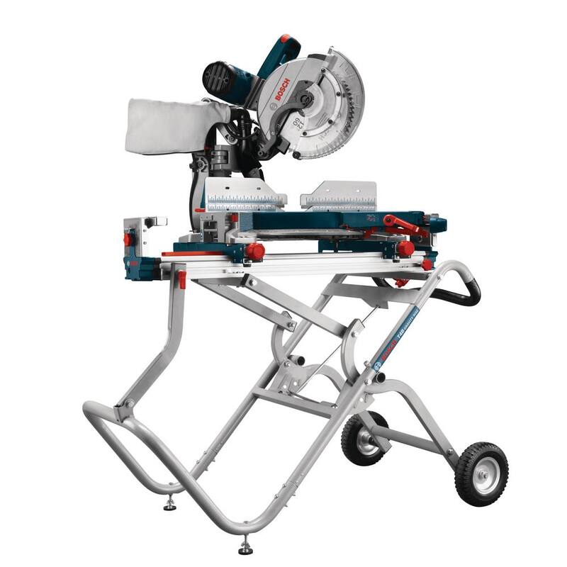 Si traducimos este título al español, omitiendo la marca del producto, quedaría de la siguiente manera:

Sierra ingleteadora deslizante de bisel doble con cable de 15 amperios y 12 pulgadas en combo con soporte de sierra ingleteadora con ruedas de elevación por gravedad de bonificación - BMS4B.