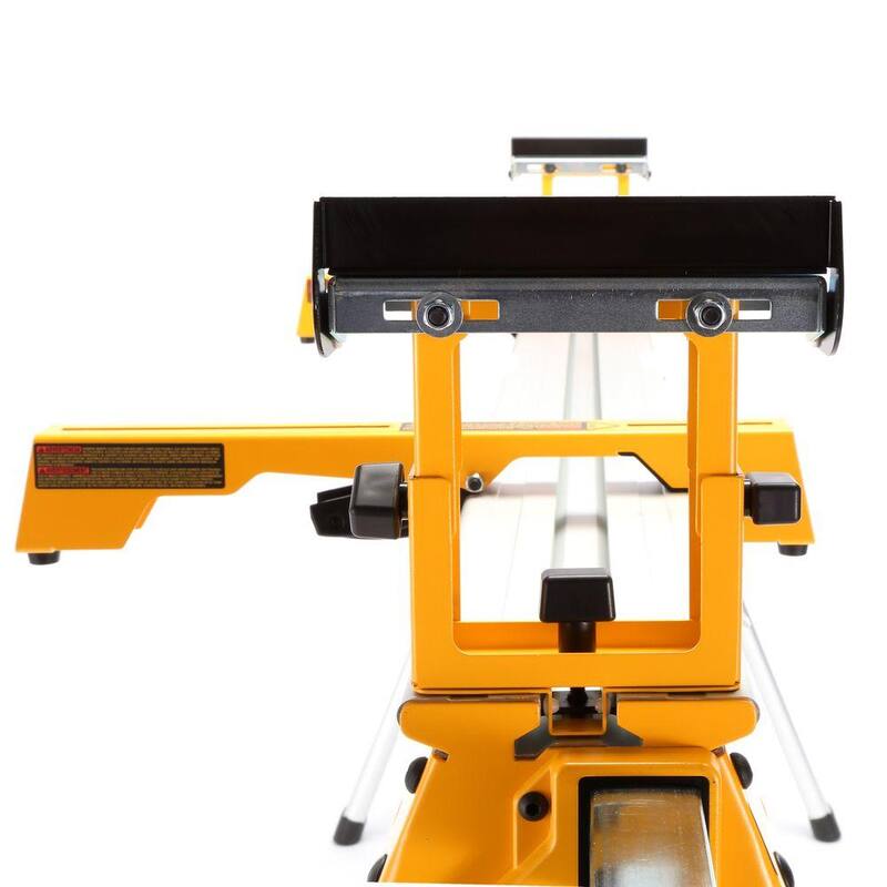 Si deseas la mejor calidad, compra sierra ingletadora compuesta deslizante de doble bisel de 12 pulgadas con tecnología XPS y soporte resistente para sierra ingletadora DEWALT de 15 Amperes.