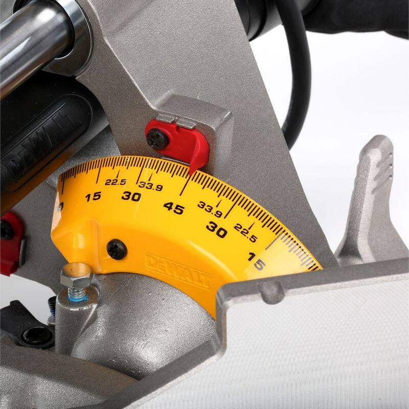 Si deseas la mejor calidad, compra sierra ingletadora compuesta deslizante de doble bisel de 12 pulgadas con tecnología XPS y soporte resistente para sierra ingletadora DEWALT de 15 Amperes.