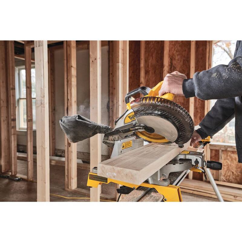 Sierra ingleteadora compuesta de bisel único DEWALT de 15 amperes con cable de 10 pulgadas con soporte de sierra ingleteadora compacta de 29.8 lbs con capacidad de 500 lbs - DWS713WDWX724