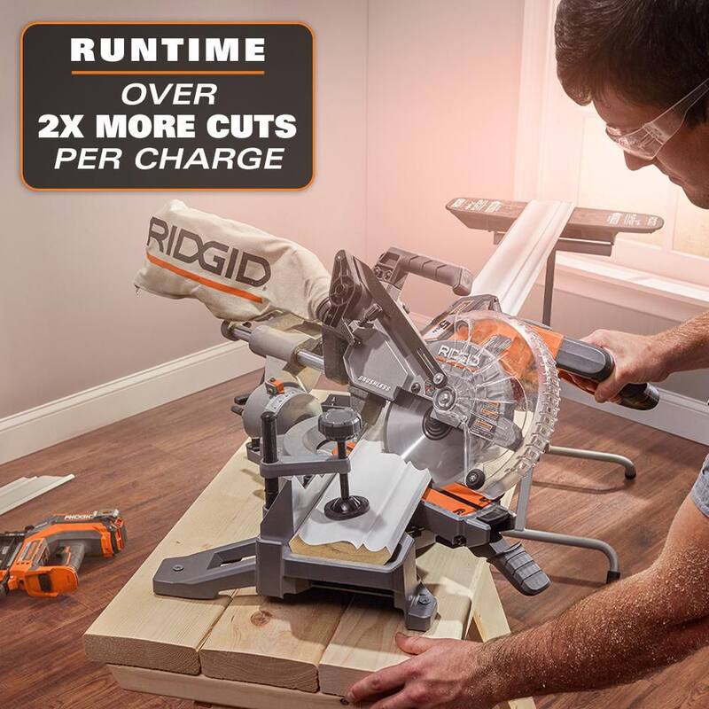 Sierra ingletadora deslizante inalámbrica sin escobillas de 18V RIDGID de 7-1/4 pulgadas con batería de salida máxima de 4.0 Ah (paquete de 2) - R48607B-AC840040P