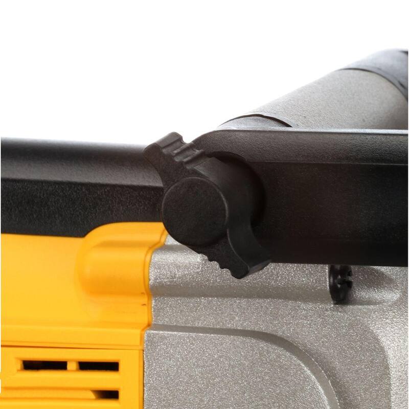 Si no se debe traducir la marca del producto, entonces el título sería:

DEWALT 10 Amp Deep Cut Band Saw Kit - DWM120K

Kit de sierra de banda de corte profundo de 10 amperes DEWALT - DWM120K
