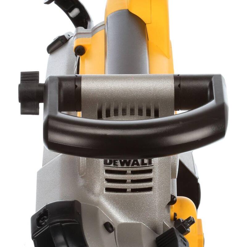 Si no se debe traducir la marca del producto, entonces el título sería:

DEWALT 10 Amp Deep Cut Band Saw Kit - DWM120K

Kit de sierra de banda de corte profundo de 10 amperes DEWALT - DWM120K