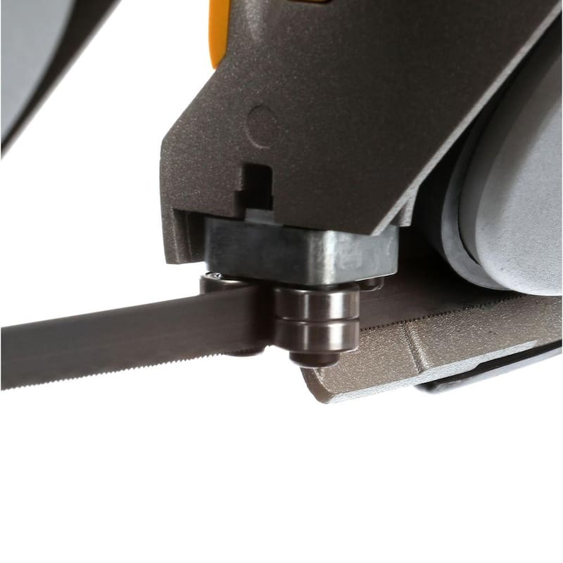 Si no se debe traducir la marca del producto, entonces el título sería:

DEWALT 10 Amp Deep Cut Band Saw Kit - DWM120K

Kit de sierra de banda de corte profundo de 10 amperes DEWALT - DWM120K