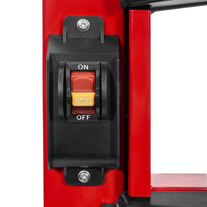 Si, claro. El título traducido sería: "Sierra de cinta estacionaria para corte de madera XtremepowerUS de 9 pulgadas, 3 amperios y 2340 RPM con puerto de colección de polvo - 46002-H"