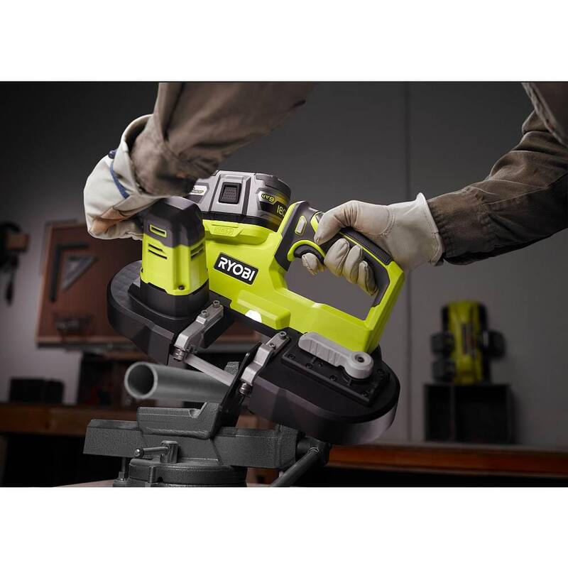 RYOBI ONE+ 18V Sierra de cinta compacta inalámbrica de 2-1/2 pulgadas con batería de 2.0 Ah - P590-PBP006