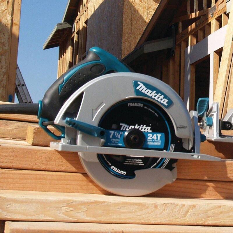 Sierra circular de magnesio ligera con cable de 15 amperios y 7-1/4 pulgadas de Makita con luz LED, soplador de polvo, hoja de carburo de 24 dientes y estuche rígido - 5007MG.