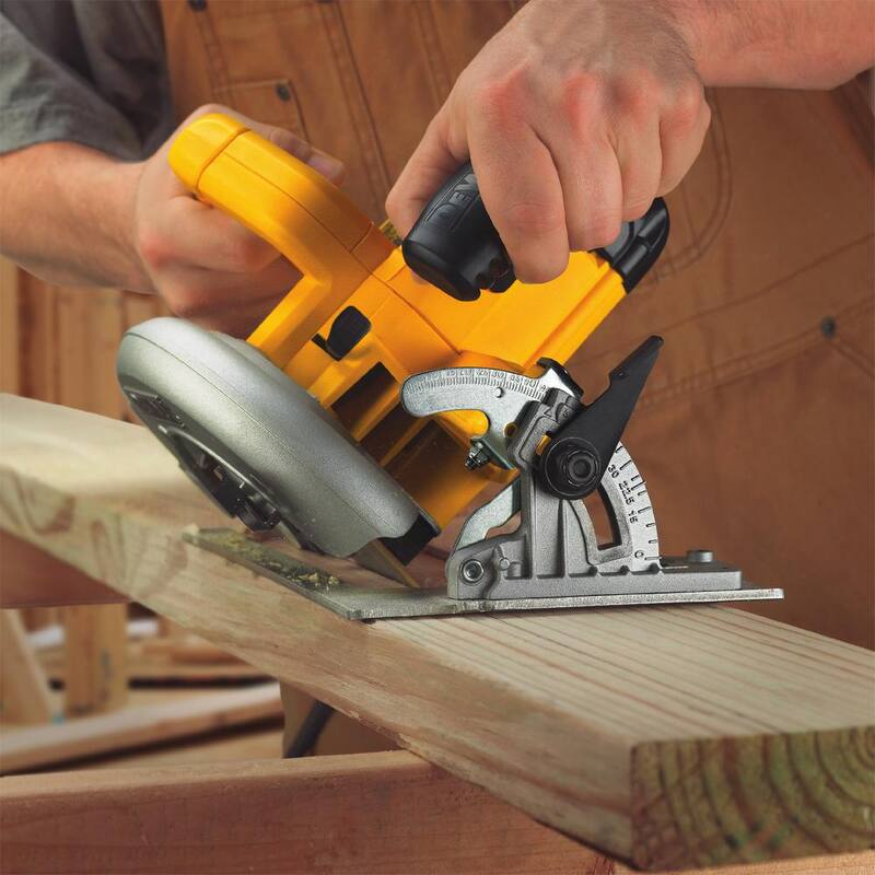 DEWALT Sierra Circular Ligera de 15 amperes y 7-1/4 pulgadas con Hoja de Sierra Circular de 24 dientes de bonificación (paquete de 3) - DWE575wDWAFV37243
